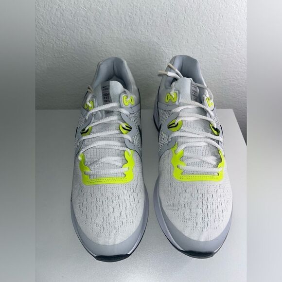 NWT Nike Zoom Prevail  - Picture 10 of 12